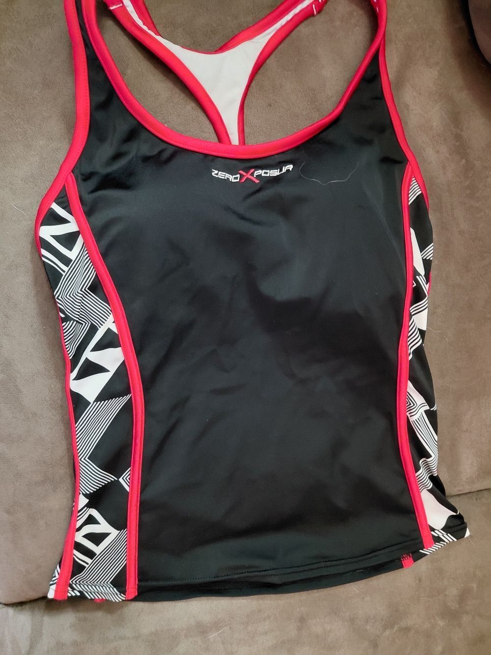 ZeroXposur NWOT Sports Tank. Geometric Design, Red Trim.